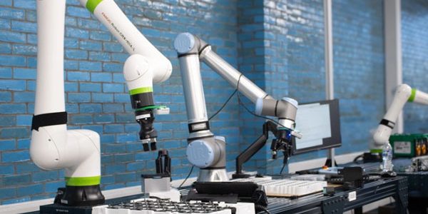 Làn sóng robot cộng tác tại GM: Khi tự động hóa châm ngòi xung đột lao động